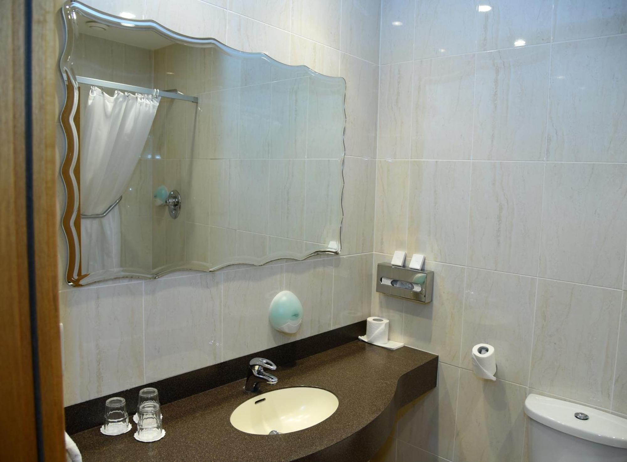 The Carraig Hotel كاريك-أون-سوير المظهر الخارجي الصورة
